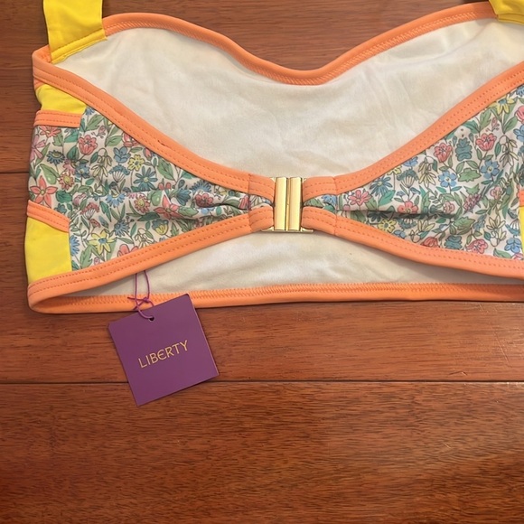 Liberty Halter Crop Top Size M Geometric Floral Pattern NWT - Picture 4 of 5